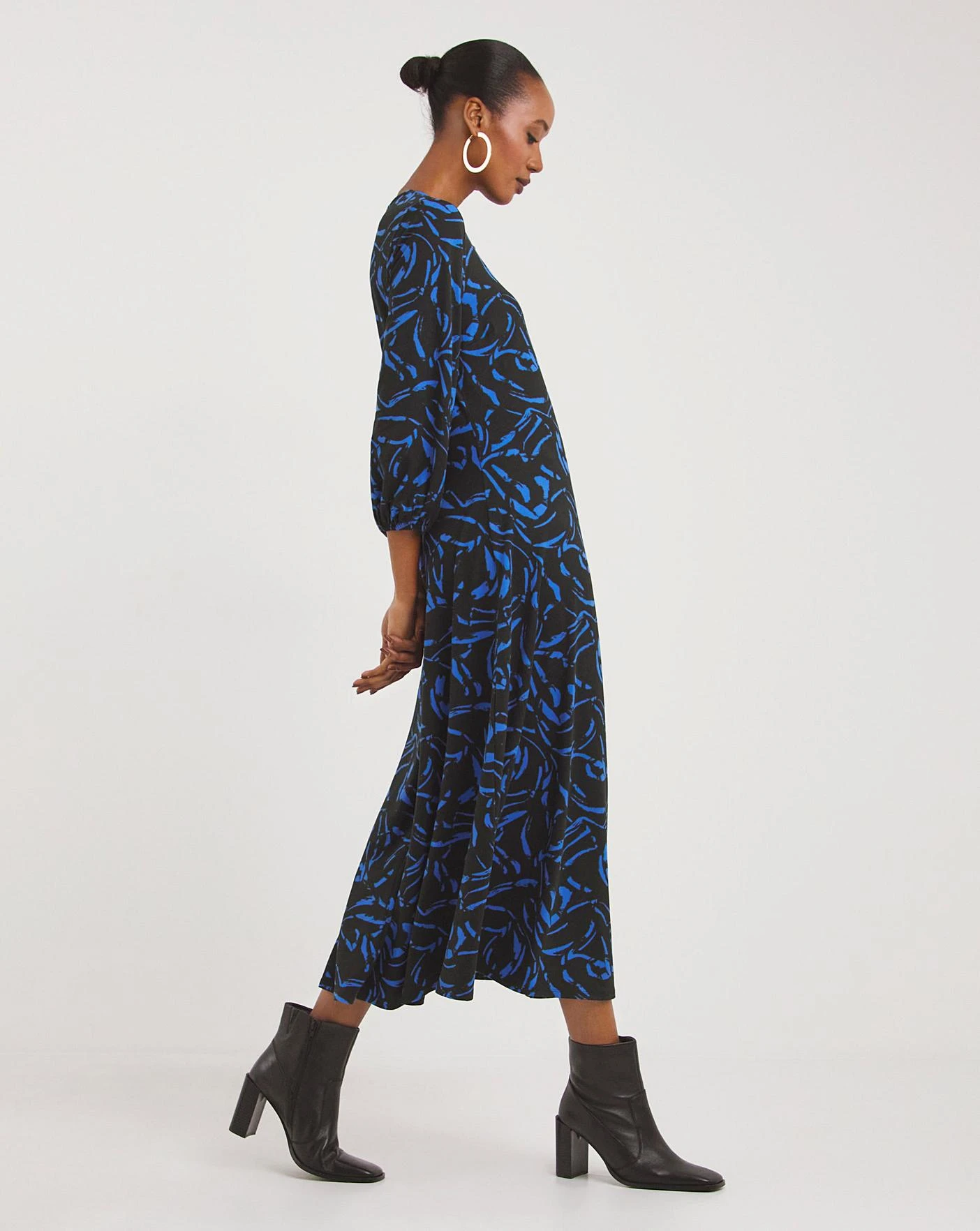 Blue Print Keyhole Soft Touch Jersey Dress| Blue Print 2 Blue Print Keyhole Soft Touch Jersey Dress| Blue Print - Image 2