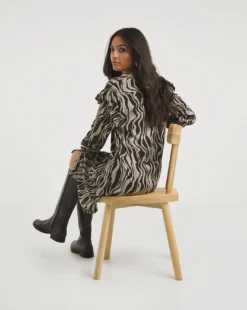 Printed Button Through Viscose Twill Shirt Dress| Black/Natural 6 Printed Button Through Viscose Twill Shirt Dress| Black/Natural -MONSON Clothing Shop x01gh811706w