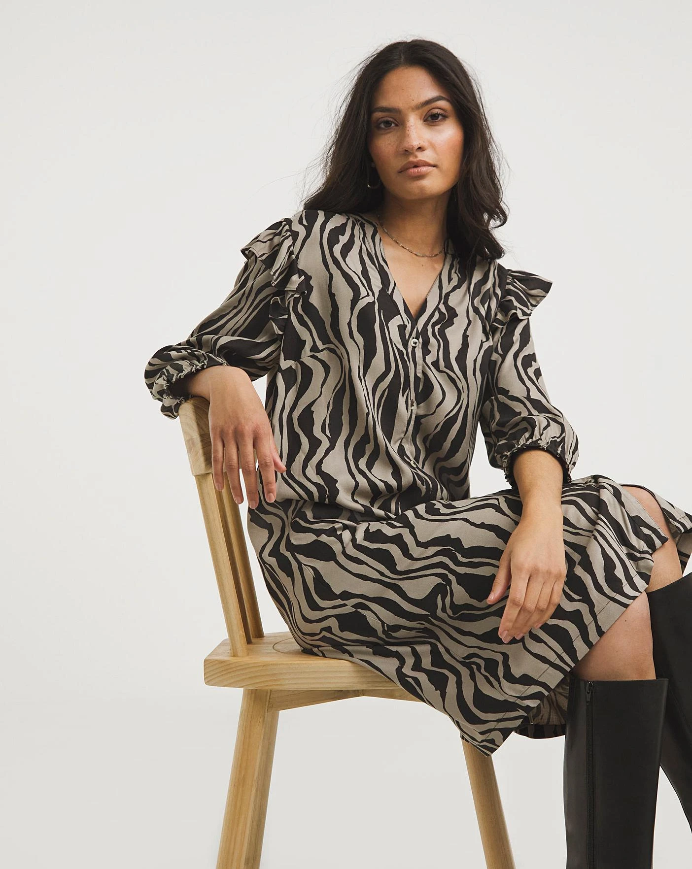 Printed Button Through Viscose Twill Shirt Dress| Black/Natural 2 Printed Button Through Viscose Twill Shirt Dress| Black/Natural - Image 2