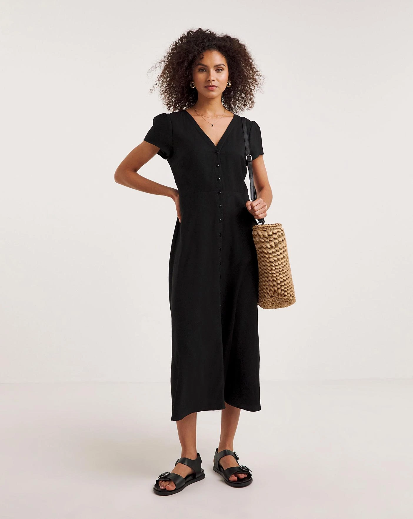 Ro&Zo Button Front Midi Dress| Black 1 Ro&Zo Button Front Midi Dress| Black