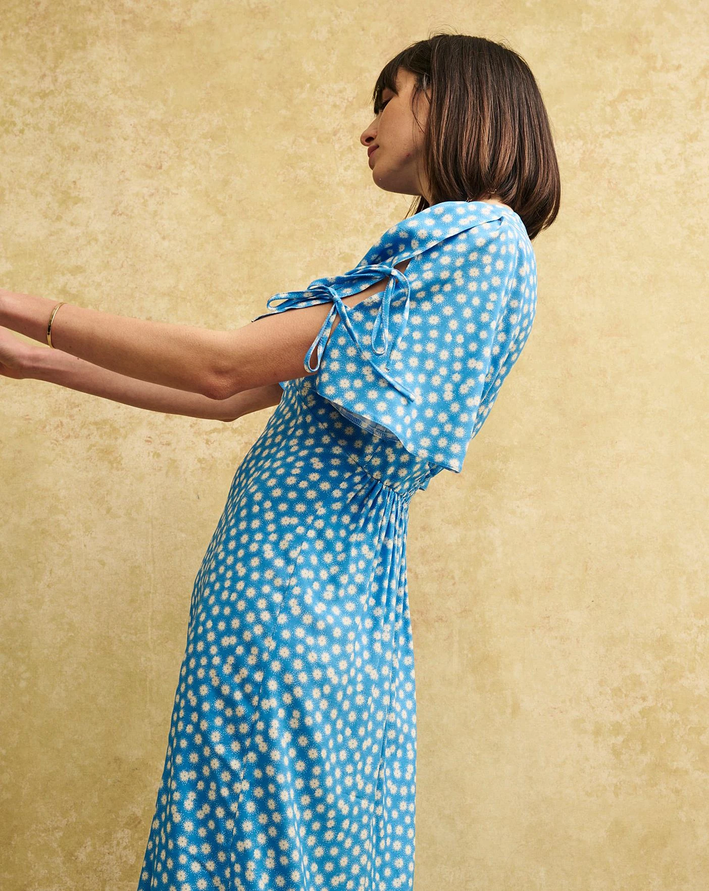 Nobody's Child Elka Ditsy Angel Dress| Blue 4 Nobody's Child Elka Ditsy Angel Dress| Blue - Image 4