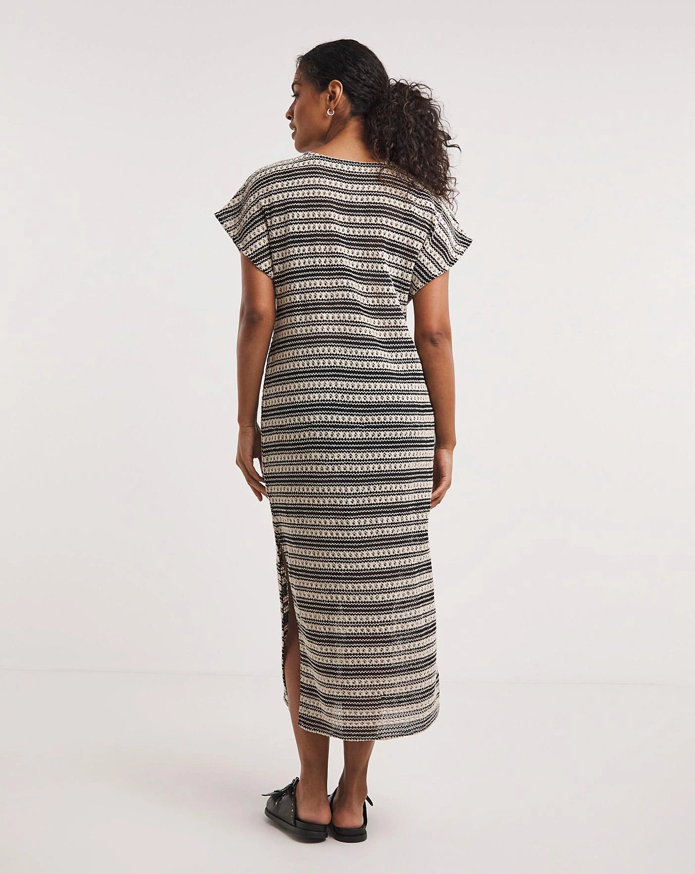 Roma Crochet Maxi Beach Dress| Mono 4 Roma Crochet Maxi Beach Dress| Mono - Image 4